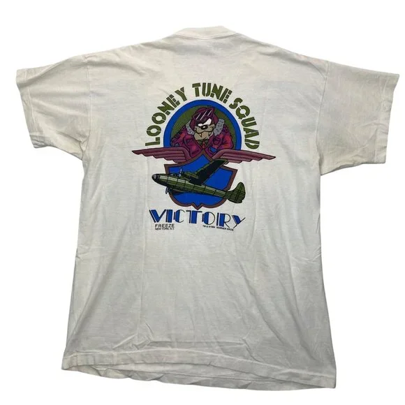 Vintage 94 Taz Looney Tune Bomber Squad Victory All Over Print Freeze T-Shirt XL - Picture 3 of 15